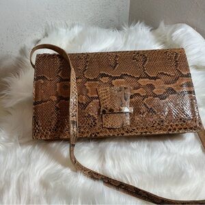 Snakeskin and leather handmade shoulder bag.